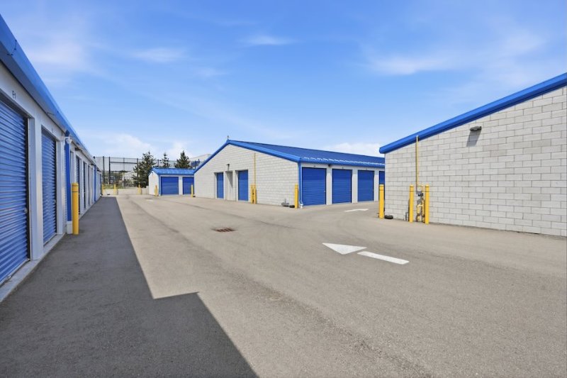 Storage Units at Make Space Self Storage - Waterdown - 55 Leavitt Blvd, Waterdown, ON